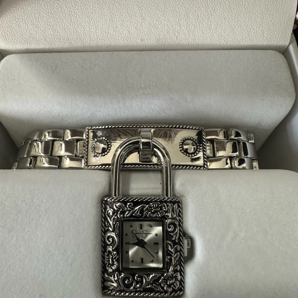 🆕Jessica Simpson Silver Lock Dangle Bracelet Watch